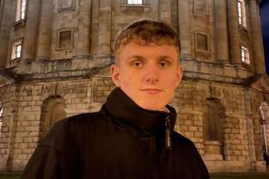 Photo of Daniel Hoos standing in front of the Radcliffe Camera