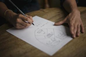 Drawing the LMH crest