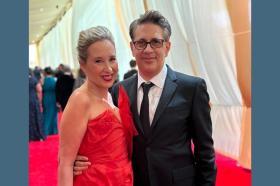 Photo of Danny Cohen and his wife Professor Noreena Hertz on the 2024 Oscars red carpet