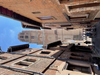 Photo of a tower in Albi