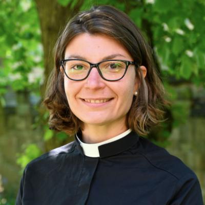 A photo of the Revd Dr Stephanie Burette